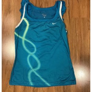 Women’s Nike tennis size M